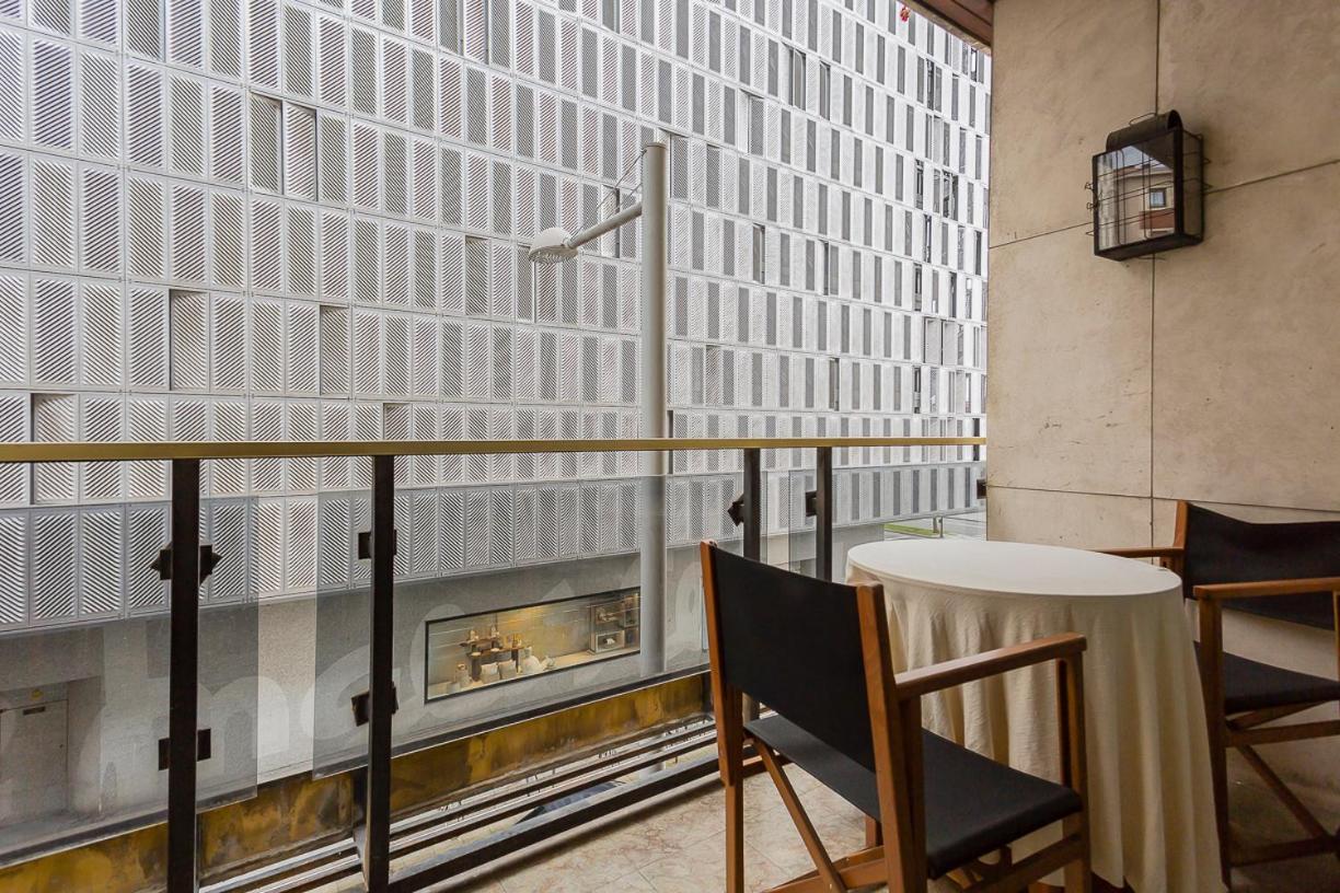 Hostal Rodas Pamplona Luaran gambar
