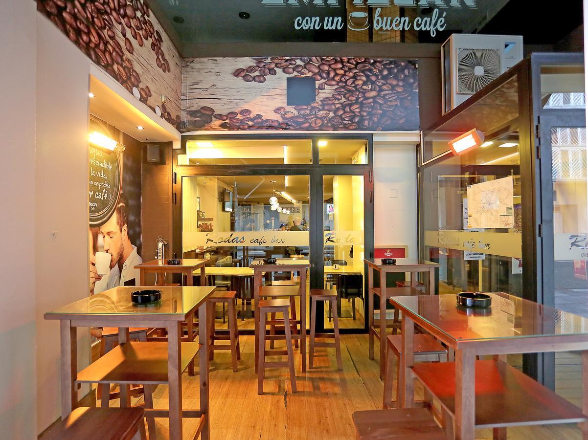 Hostal Rodas Pamplona Luaran gambar